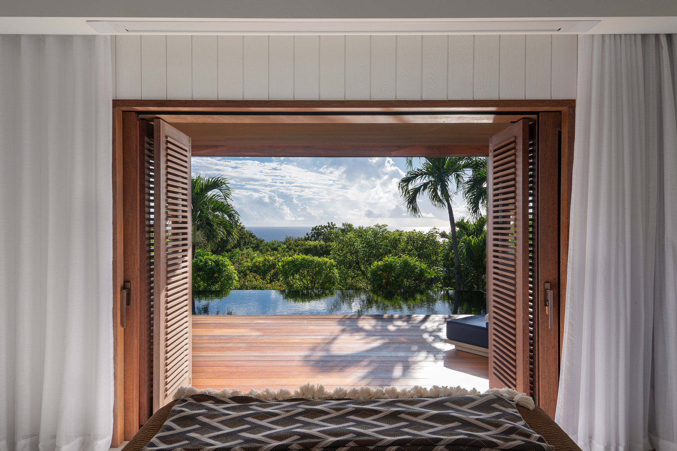 Villa Aura – luxury villa rental located in Gouverneur, St Barth.