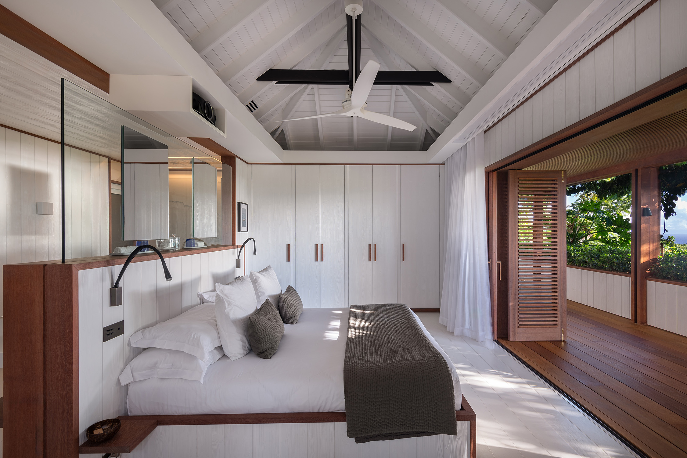 Villa Aura – luxury villa rental located in Gouverneur, St Barth.