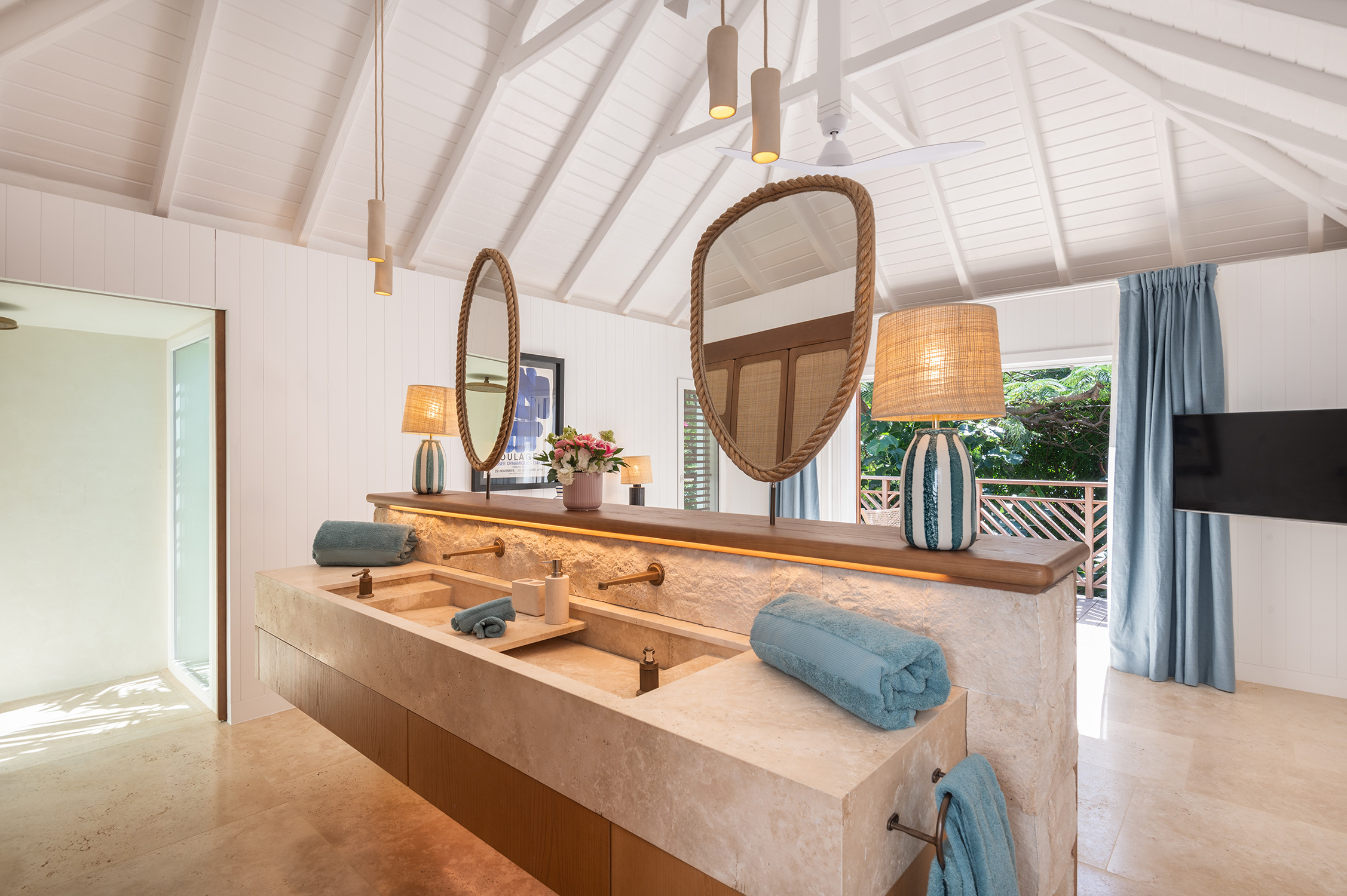 Stunning 4-Bedroom Villa with Sunset Views in Corossol, St Barth