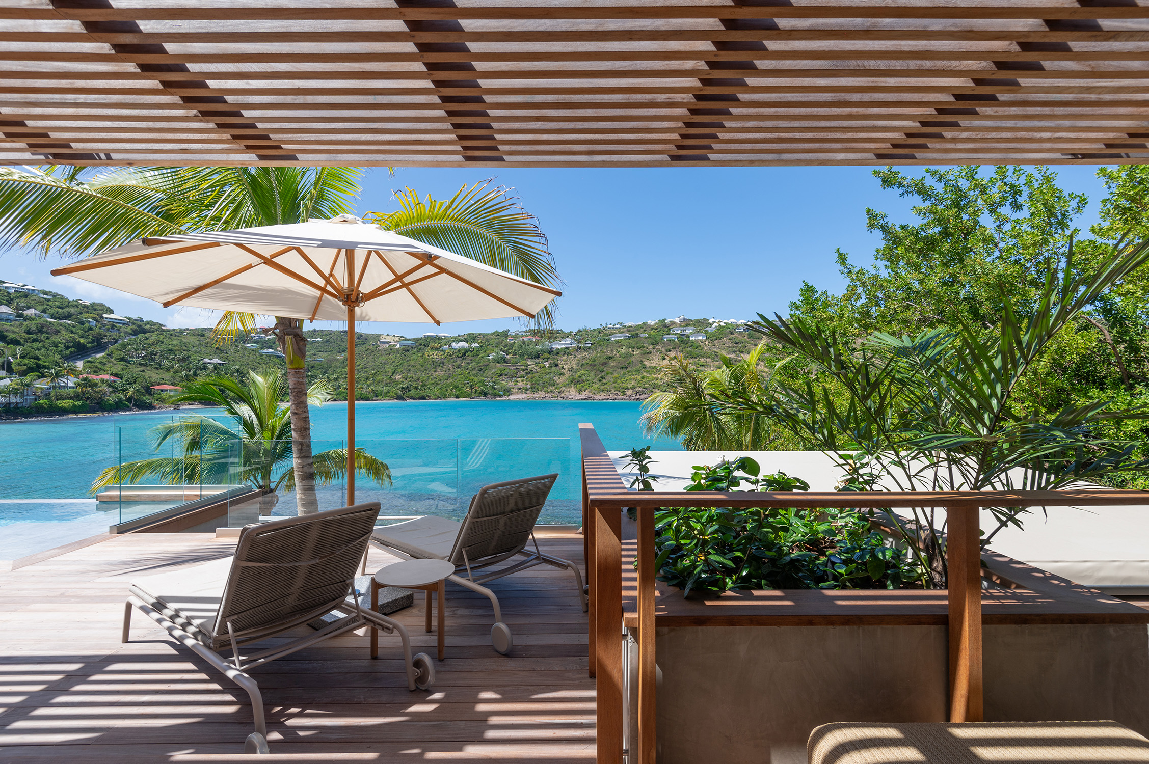Villa Linda – Luxury 5-Bedroom Seafront Villa in Marigot St Barts