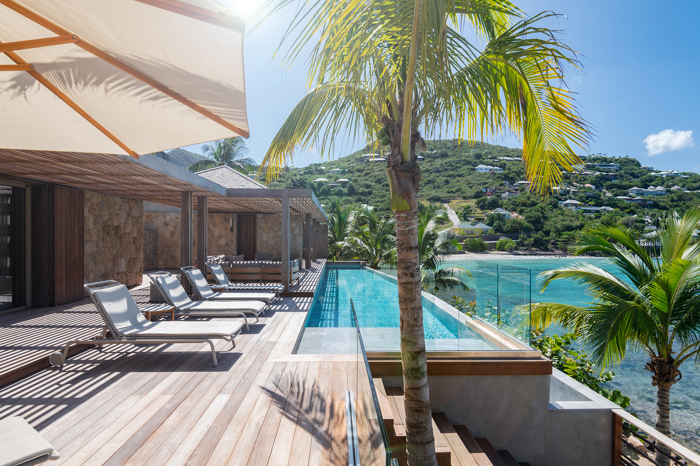 Villa Linda – Luxury 5-Bedroom Seafront Villa in Marigot St Barts