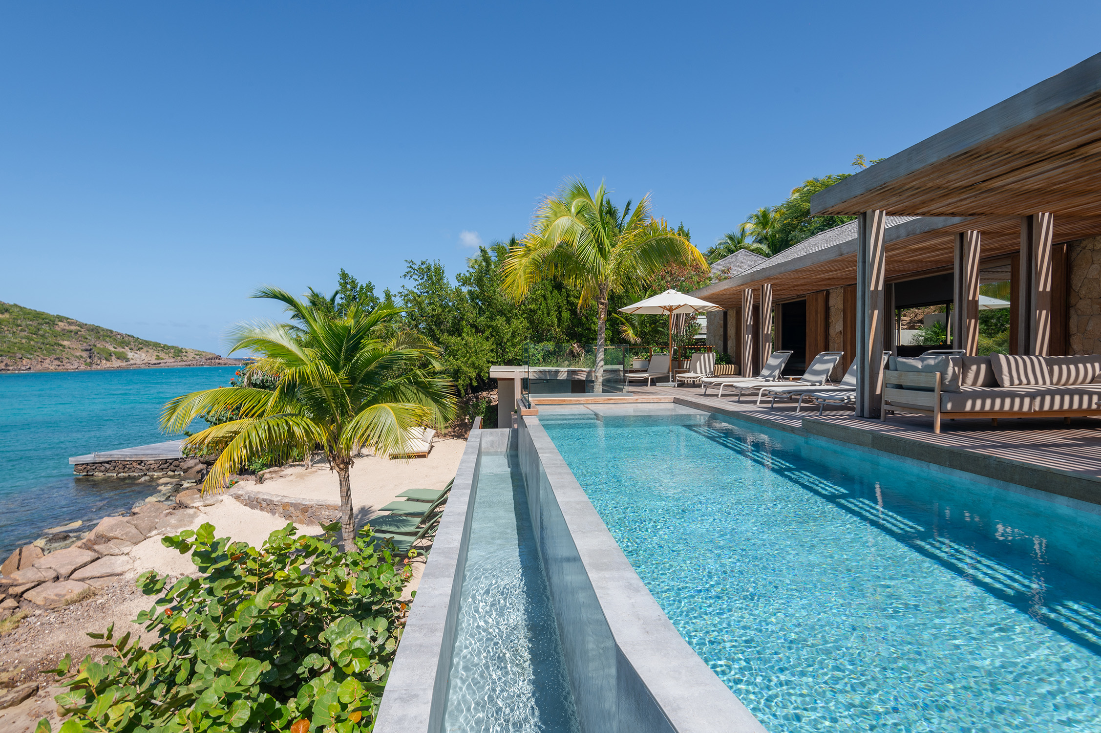 Villa Linda – Luxury 5-Bedroom Seafront Villa in Marigot St Barts