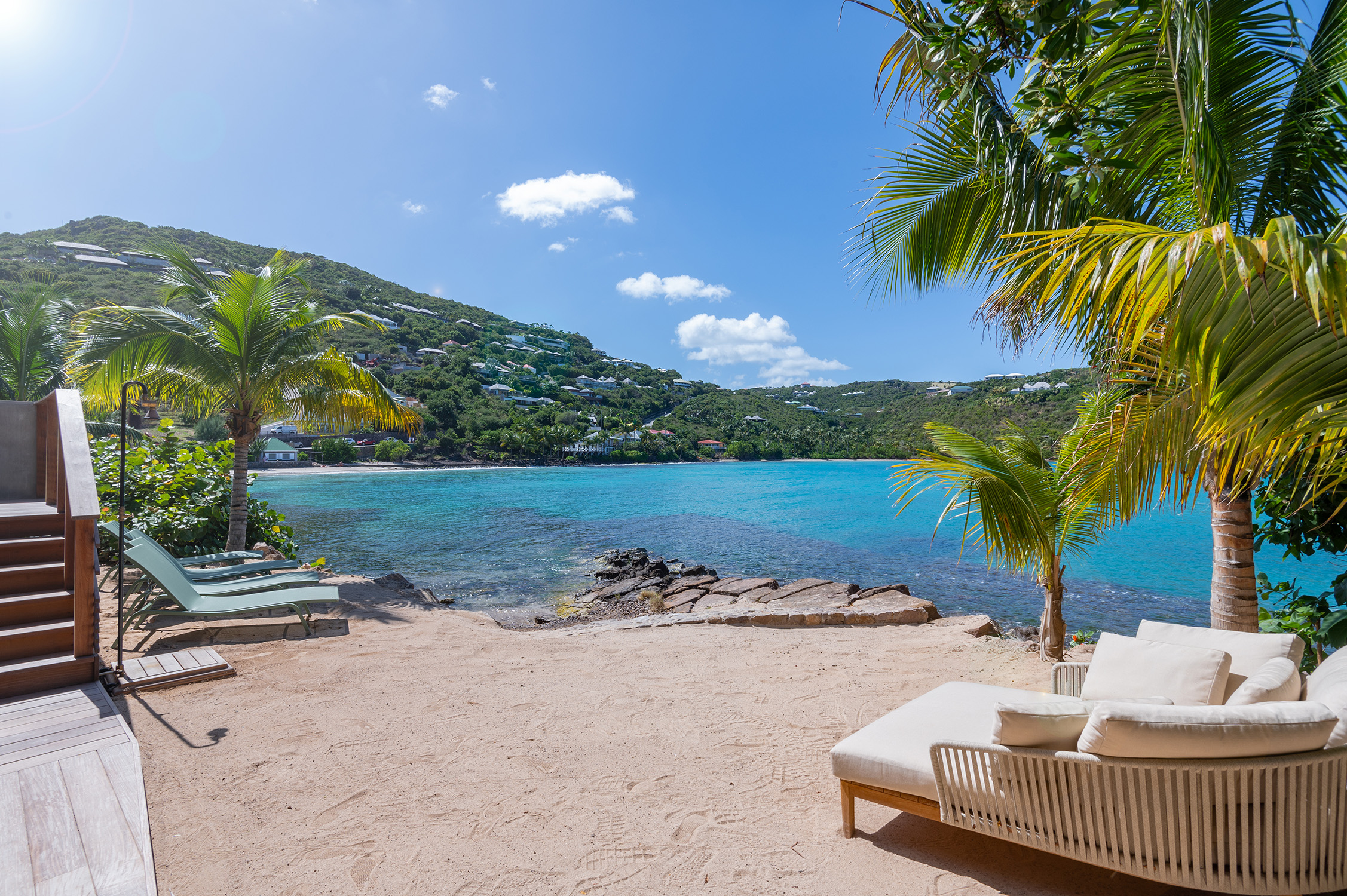 Villa Linda – Luxury 5-Bedroom Seafront Villa in Marigot St Barts