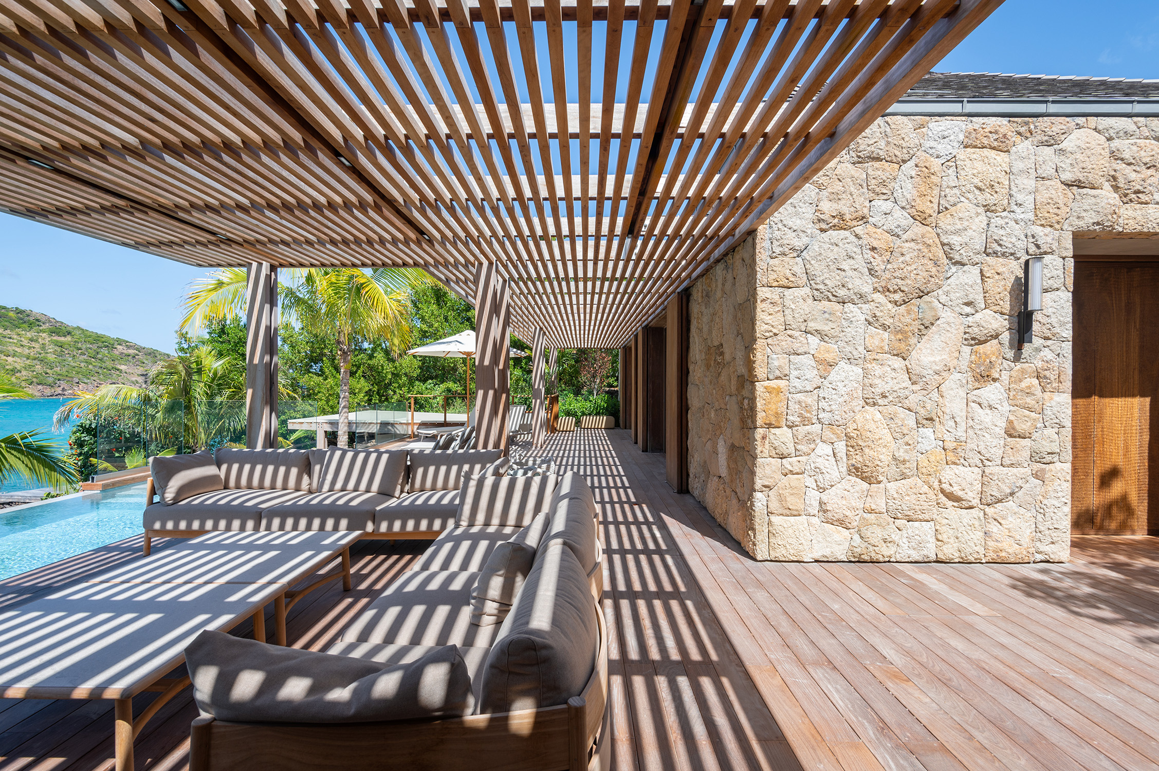 Villa Linda – Luxury 5-Bedroom Seafront Villa in Marigot St Barts