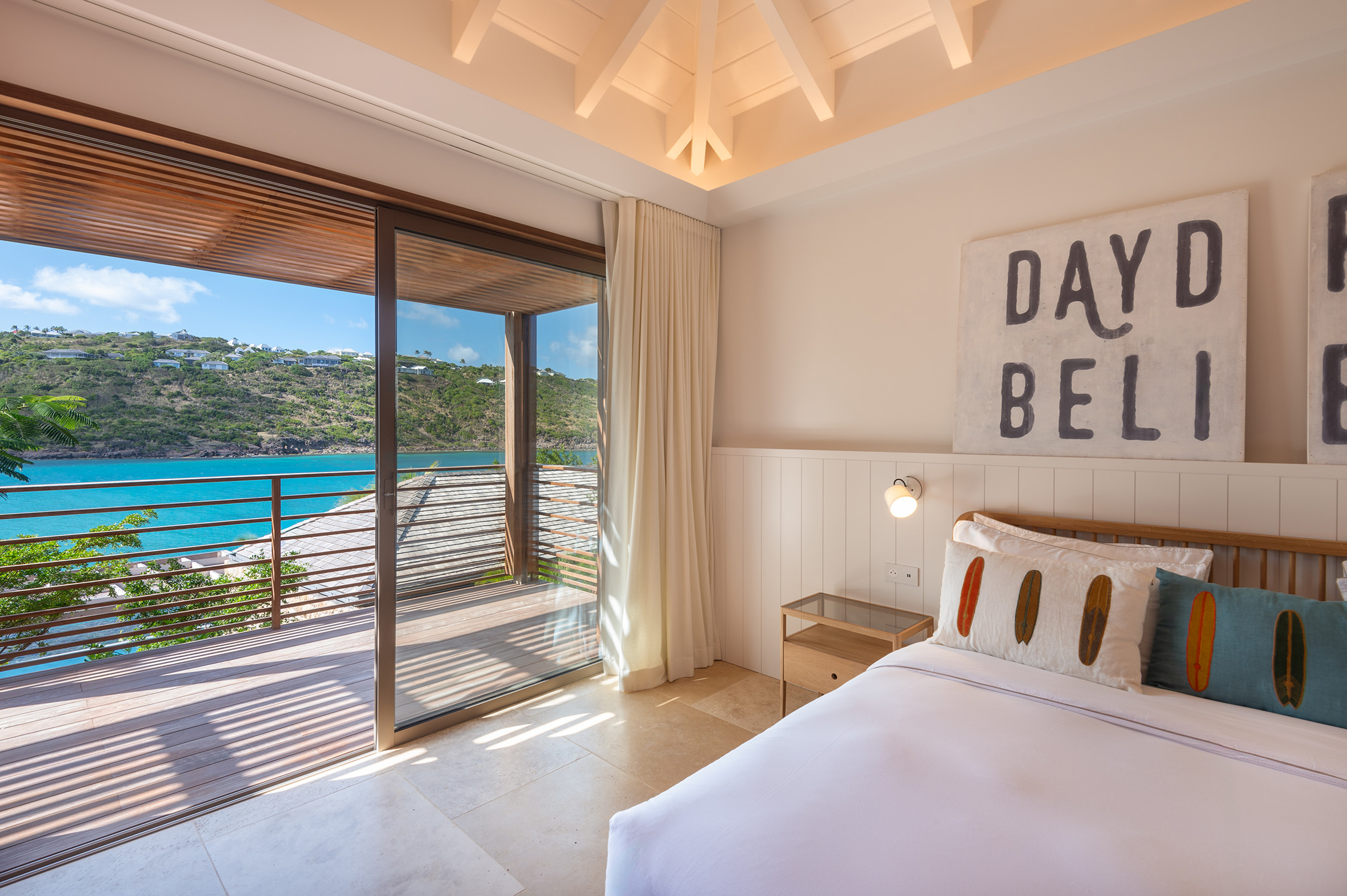 Villa Linda – Luxury 5-Bedroom Seafront Villa in Marigot St Barts