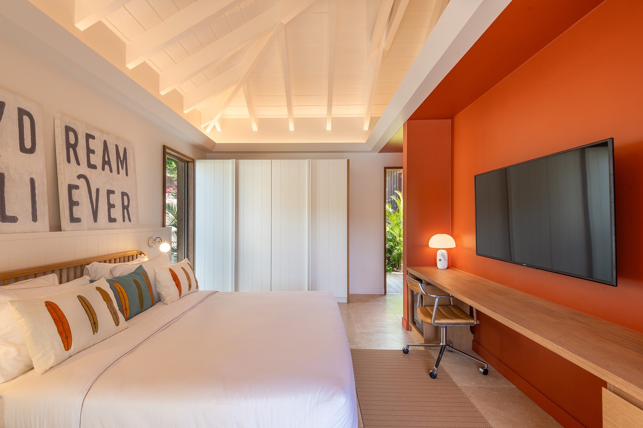 Villa Linda – Luxury 5-Bedroom Seafront Villa in Marigot St Barts