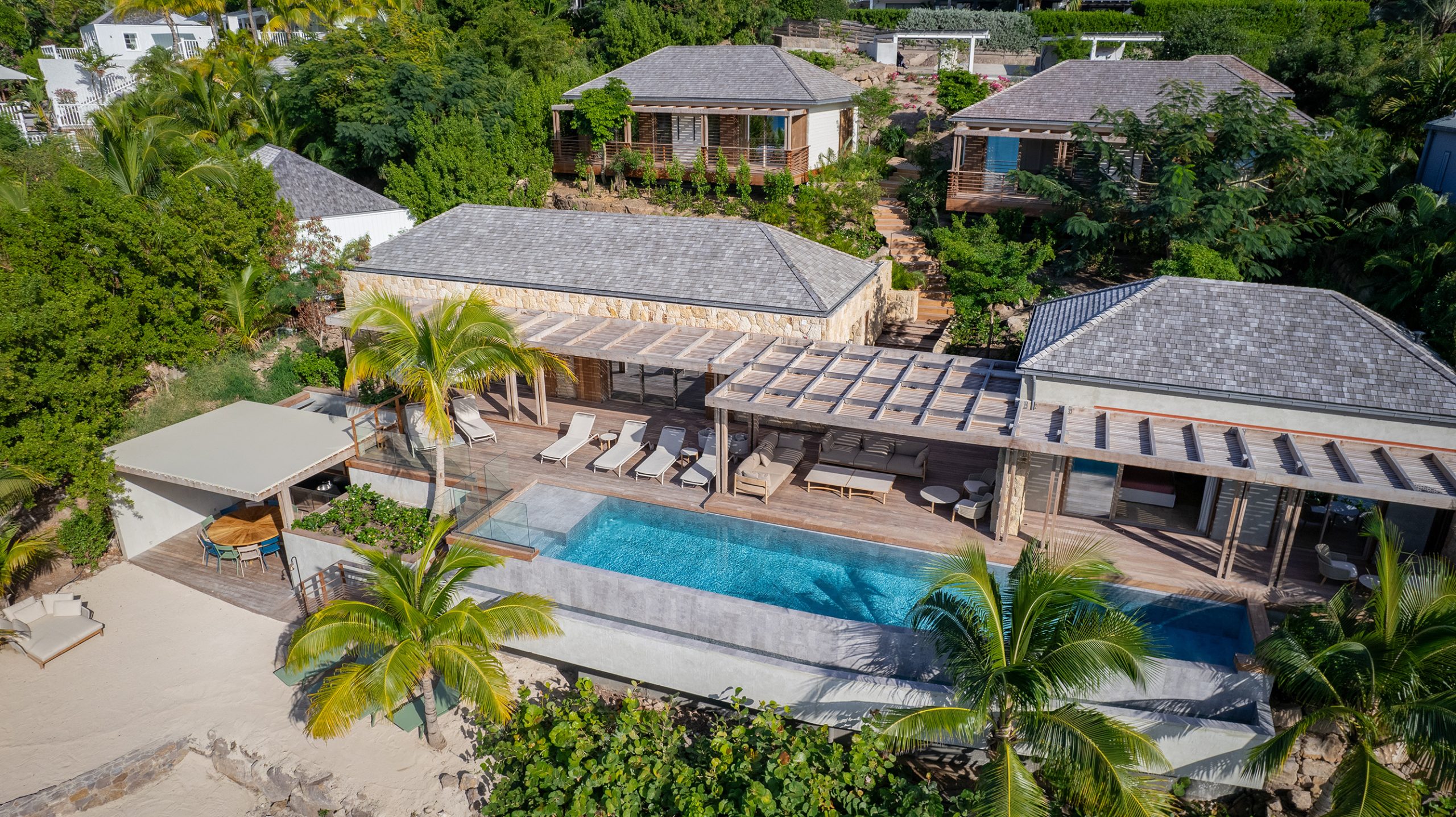 Villa Linda – Luxury 5-Bedroom Seafront Villa in Marigot St Barts
