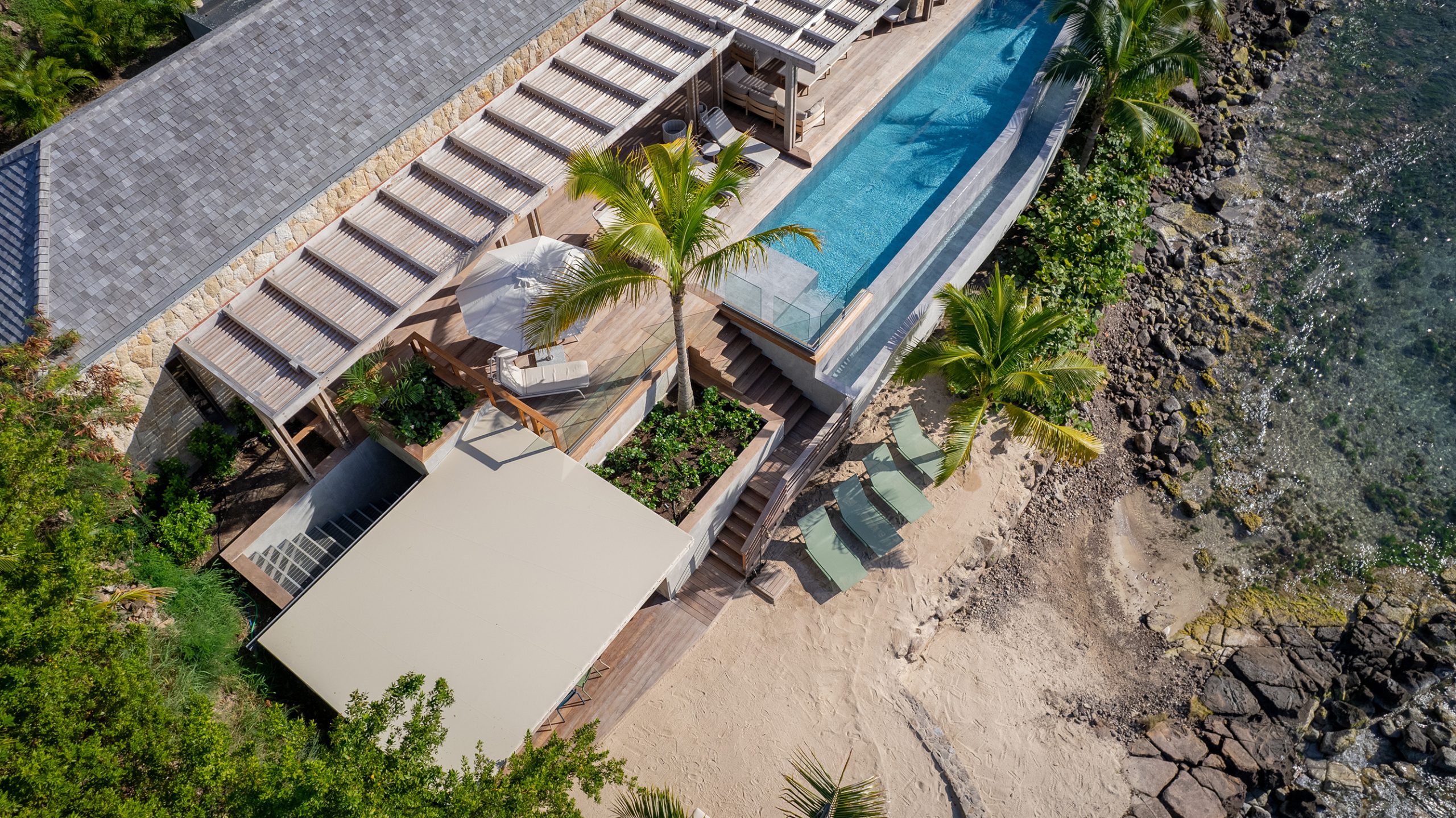 Villa Linda – Luxury 5-Bedroom Seafront Villa in Marigot St Barts