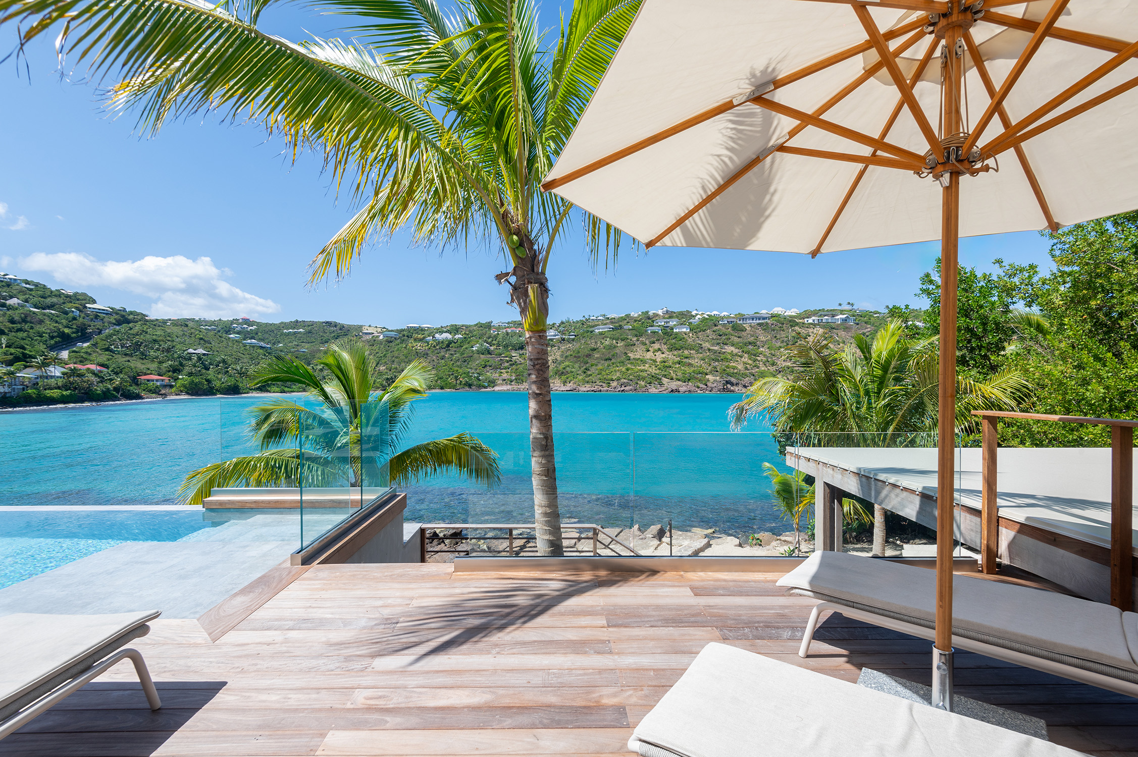 Villa Linda – Luxury 5-Bedroom Seafront Villa in Marigot St Barts